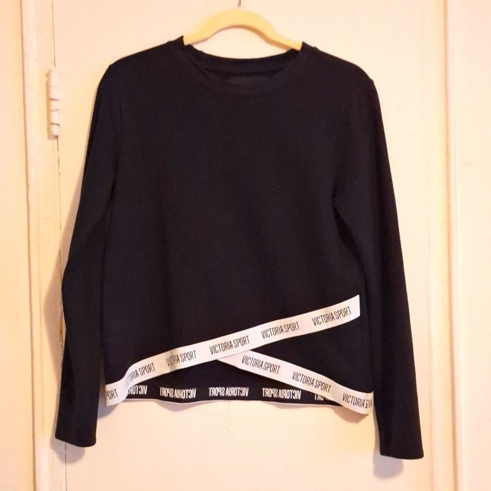 Black cropped sweater criss cross top
